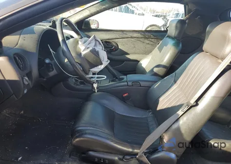 2001 Pontiac Firebird Formula z USA, uszkodzony, nr VIN 2G2FV22G812146703